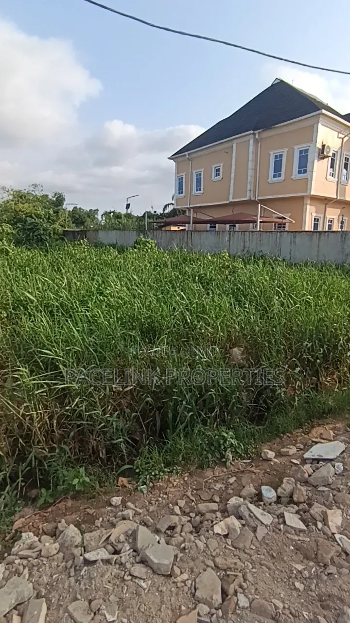Full Plot of Land 640sqm in a Very Decent Area Close Not Too Far