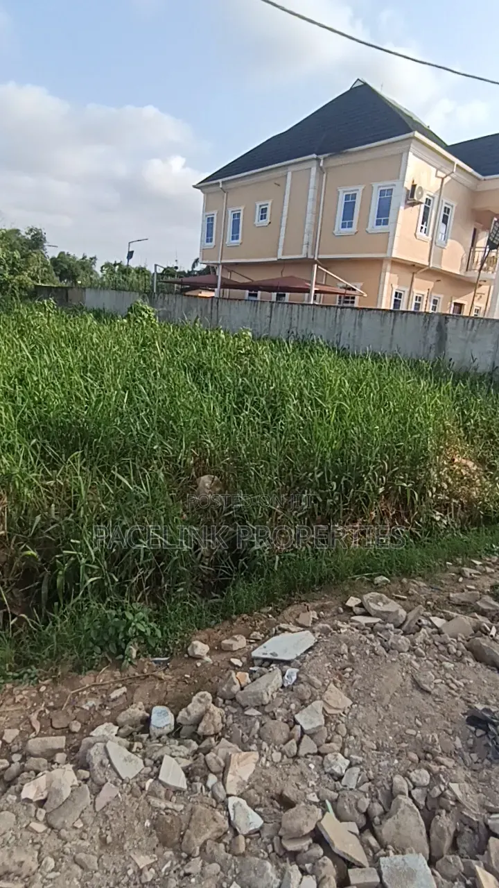 Half Plot of Land 320sqm in a Very Decent Area Close Not Too Far Ikol