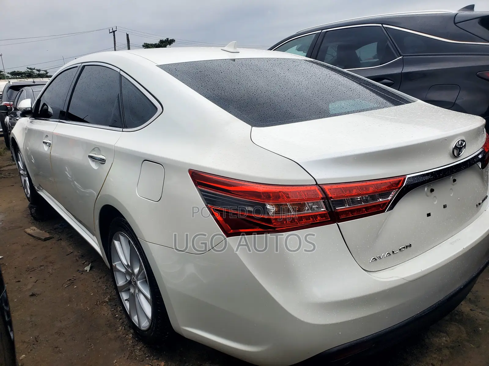 Toyota Avalon Limited 4dr Sedan (3.5L 6cyl 6A) 2014 White