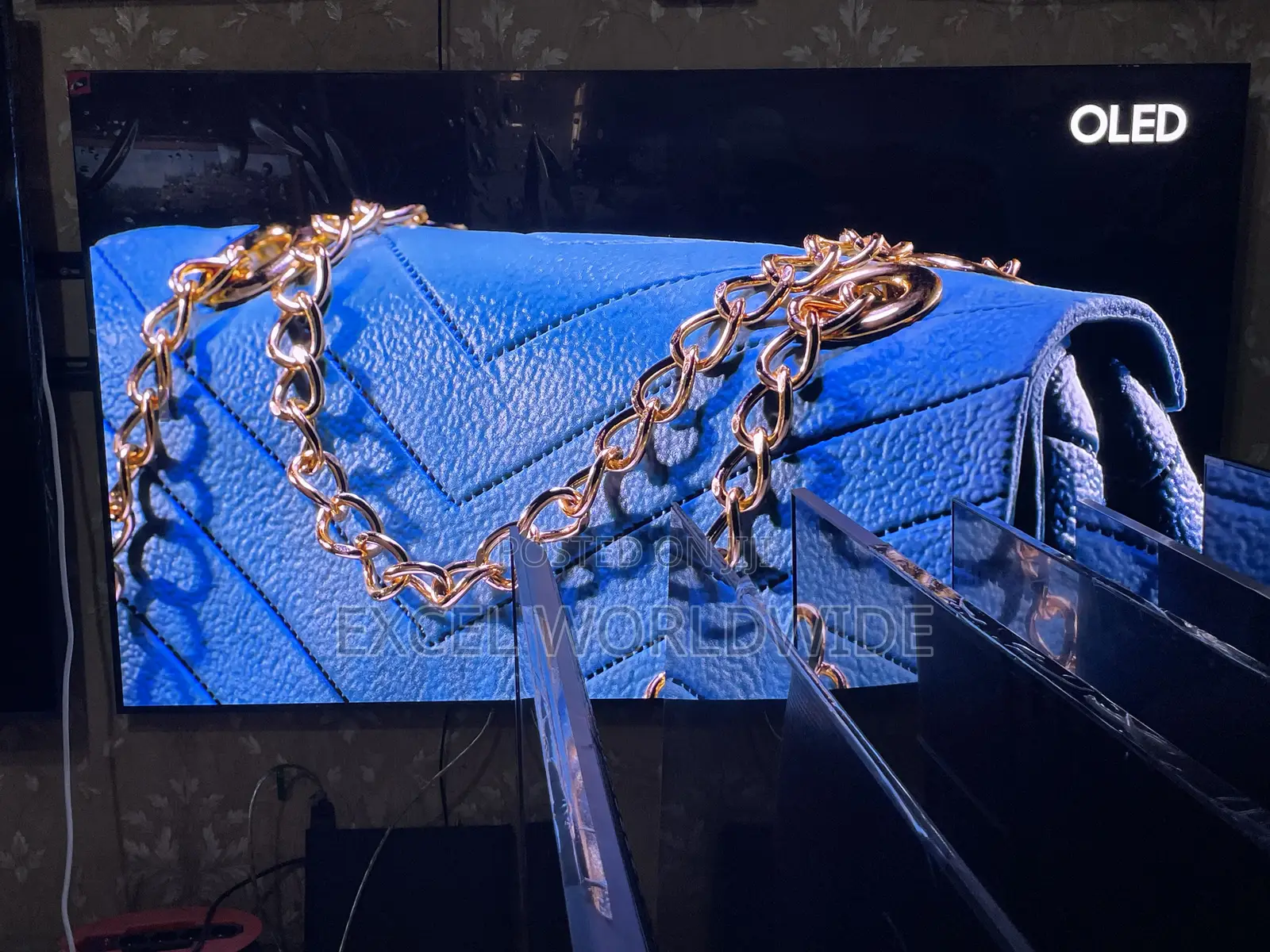 77 “ Samsung OLED Ultra-Slim Designed TV With Vibrant OLED Colors