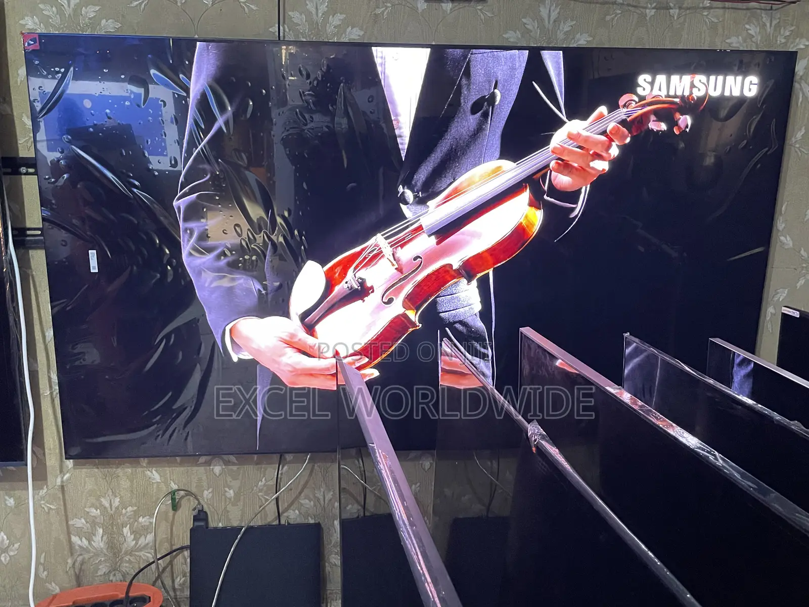 77 “ Samsung OLED Ultra-Slim Designed TV With Vibrant OLED Colors