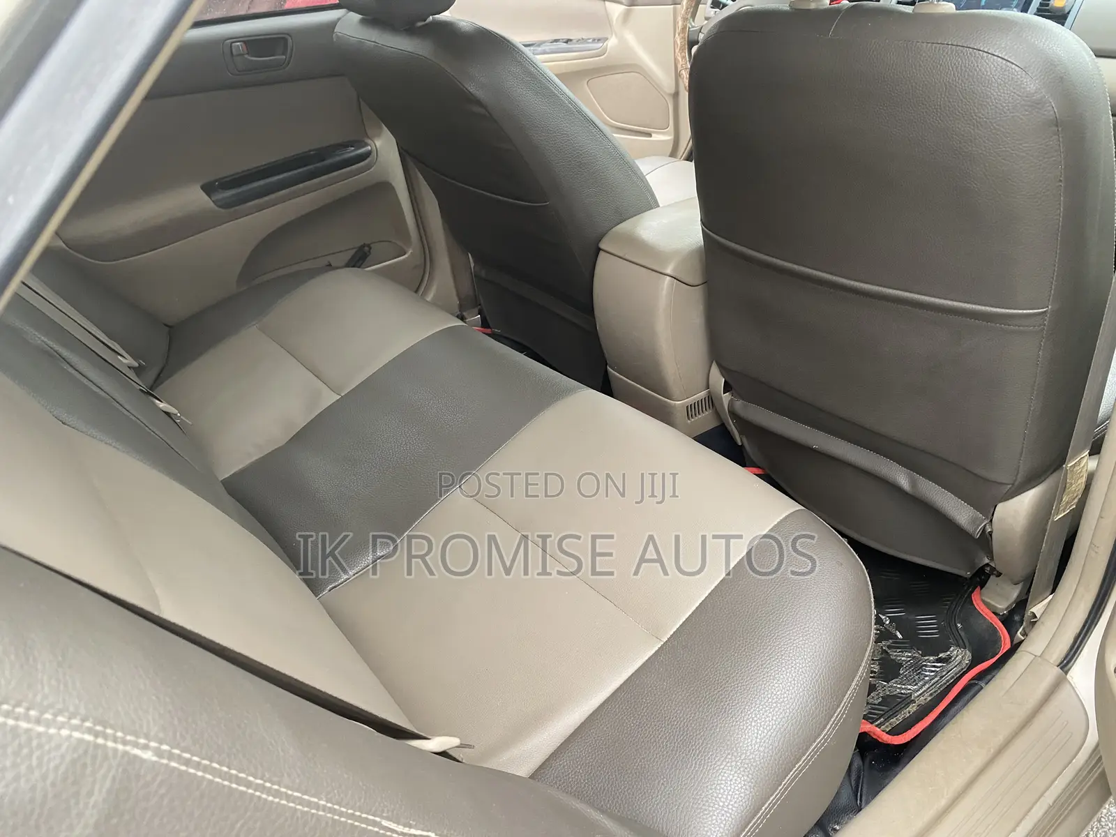 Toyota Camry 2005 Gold