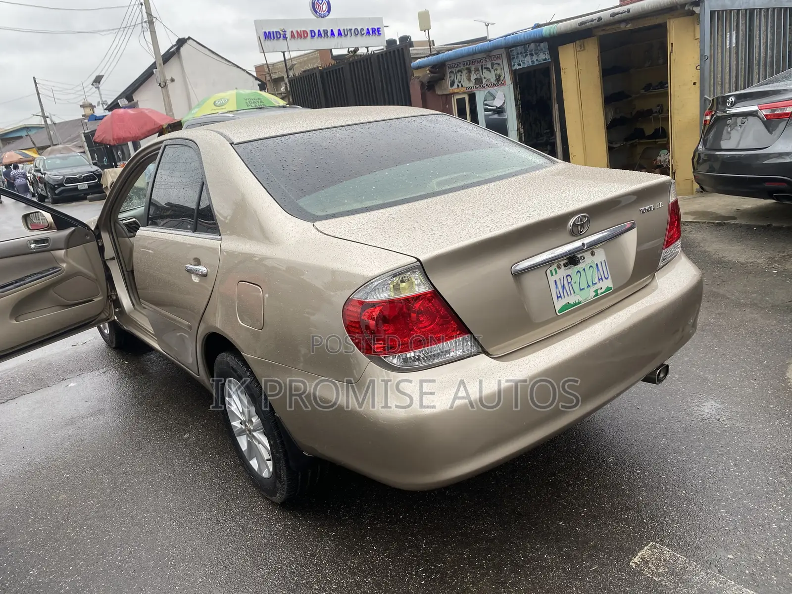 Toyota Camry 2005 Gold
