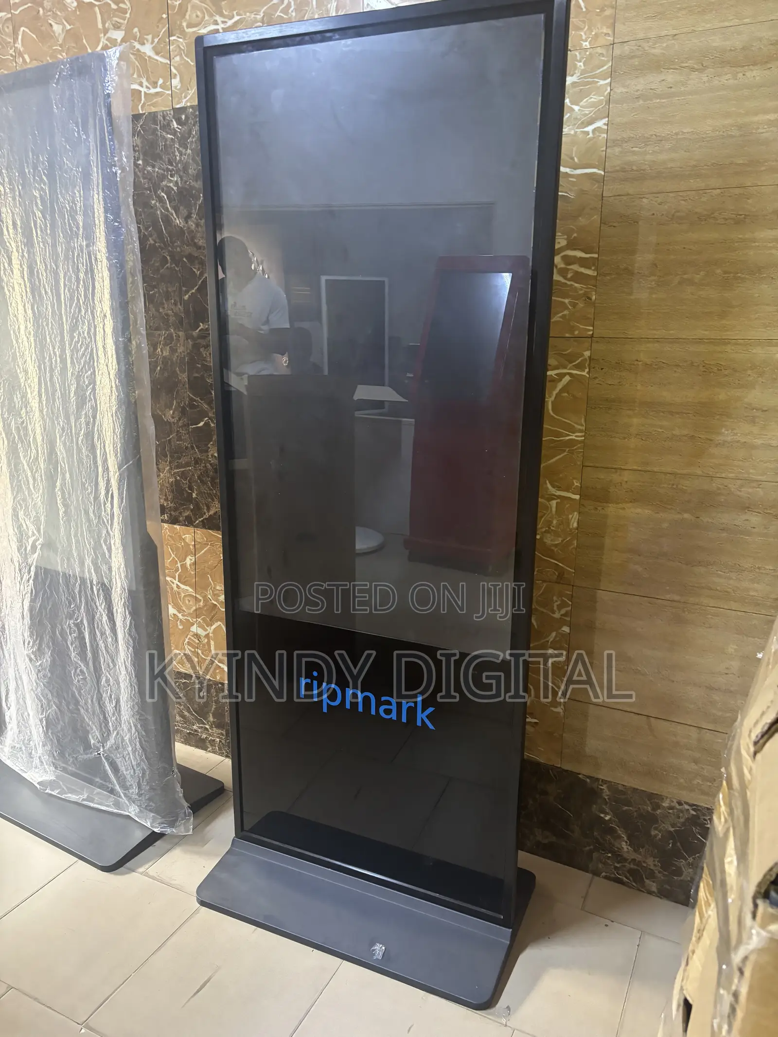 55 Inches Touch Interactive Screen