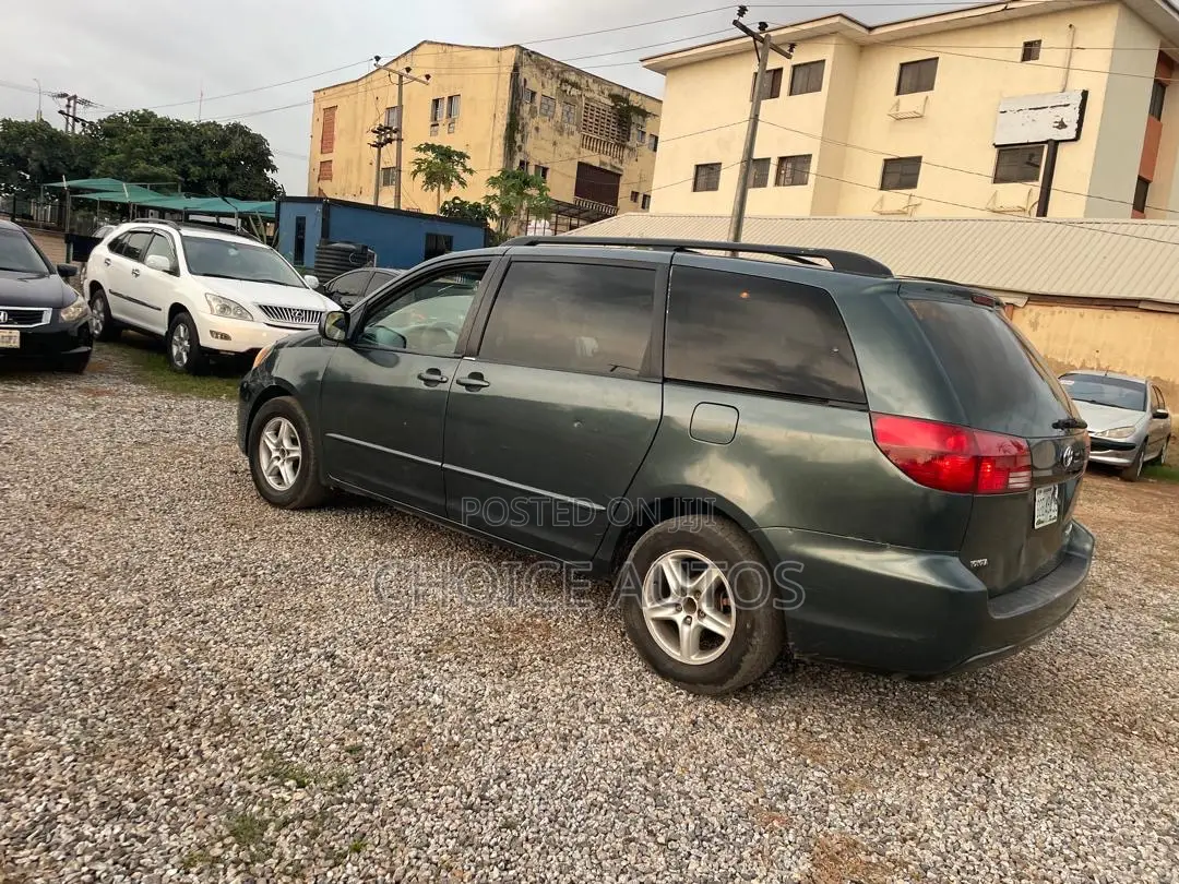 Toyota Sienna 2006 Green
