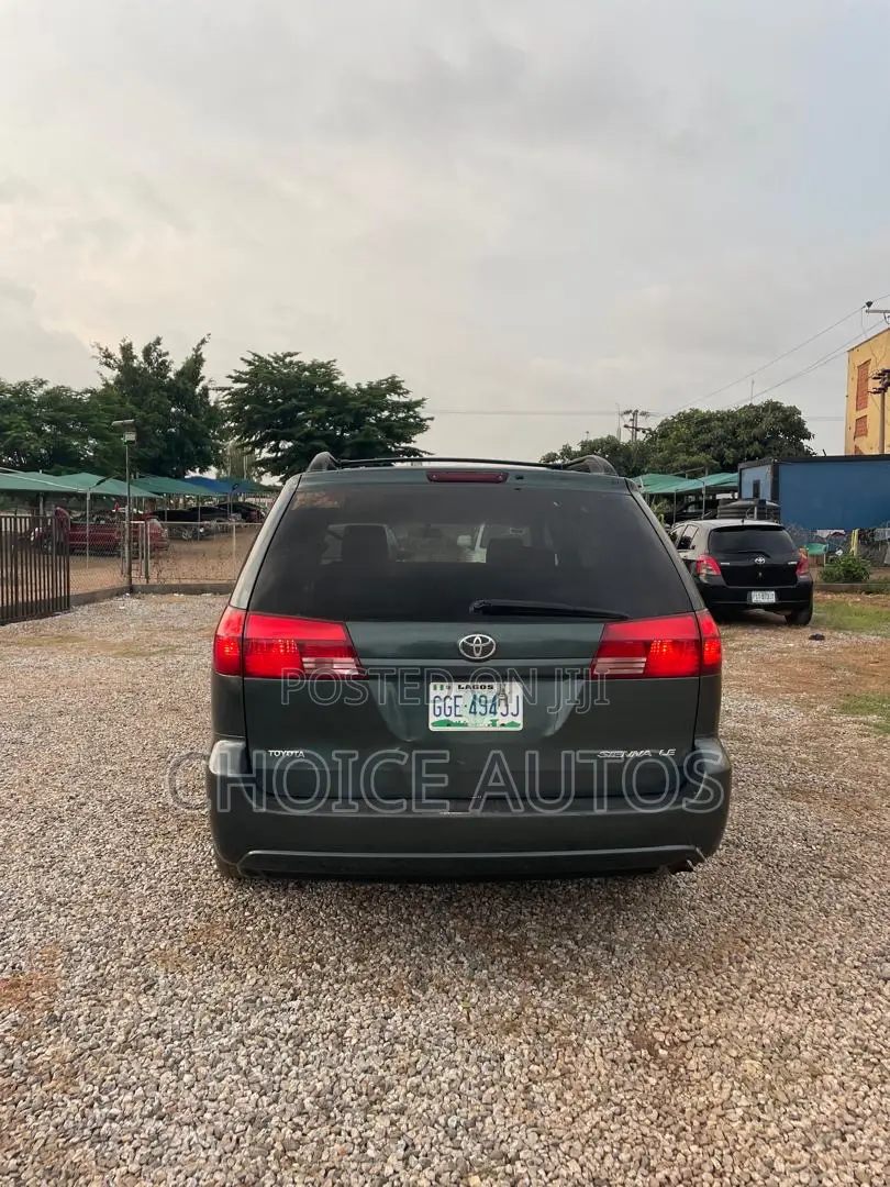 Toyota Sienna 2006 Green