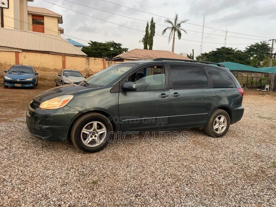 Toyota Sienna 2006 Green