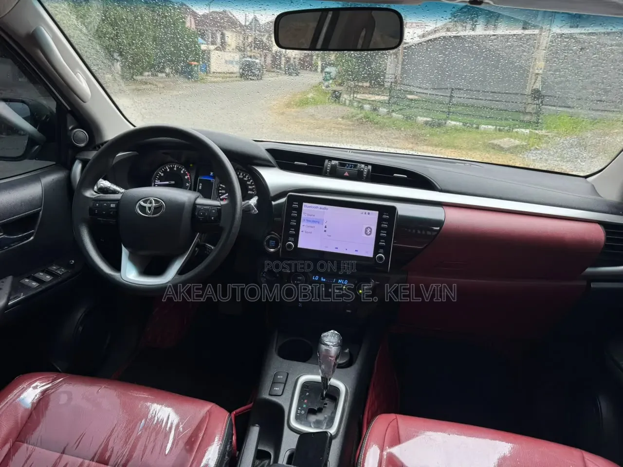 Toyota Hilux 2022 White