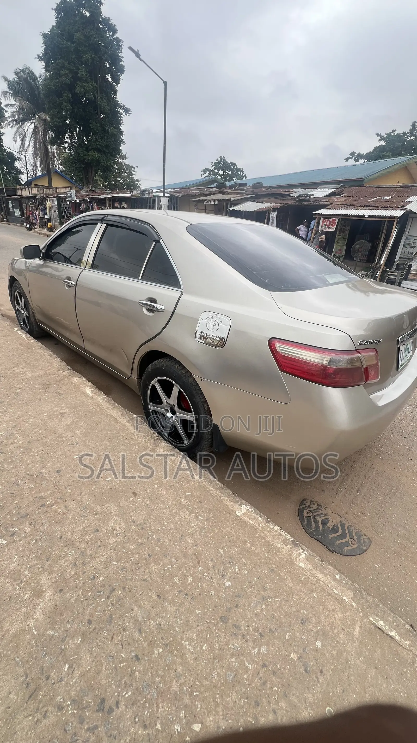Toyota Camry SE 4dr Sedan (2.4L 4cyl 5A) 2008 Gold