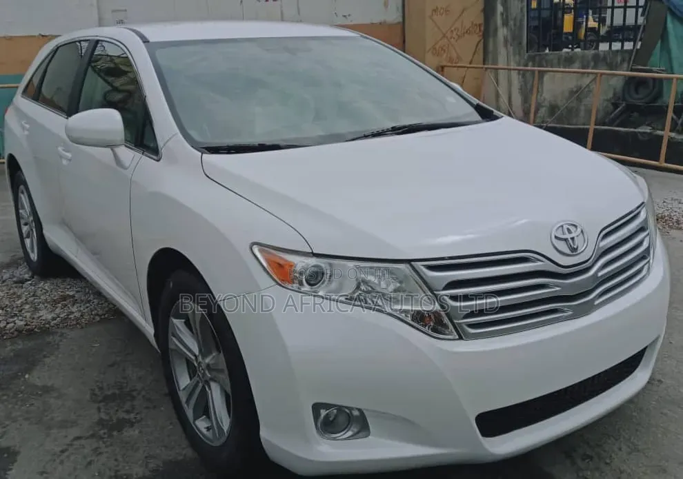 Toyota Venza 2010 White