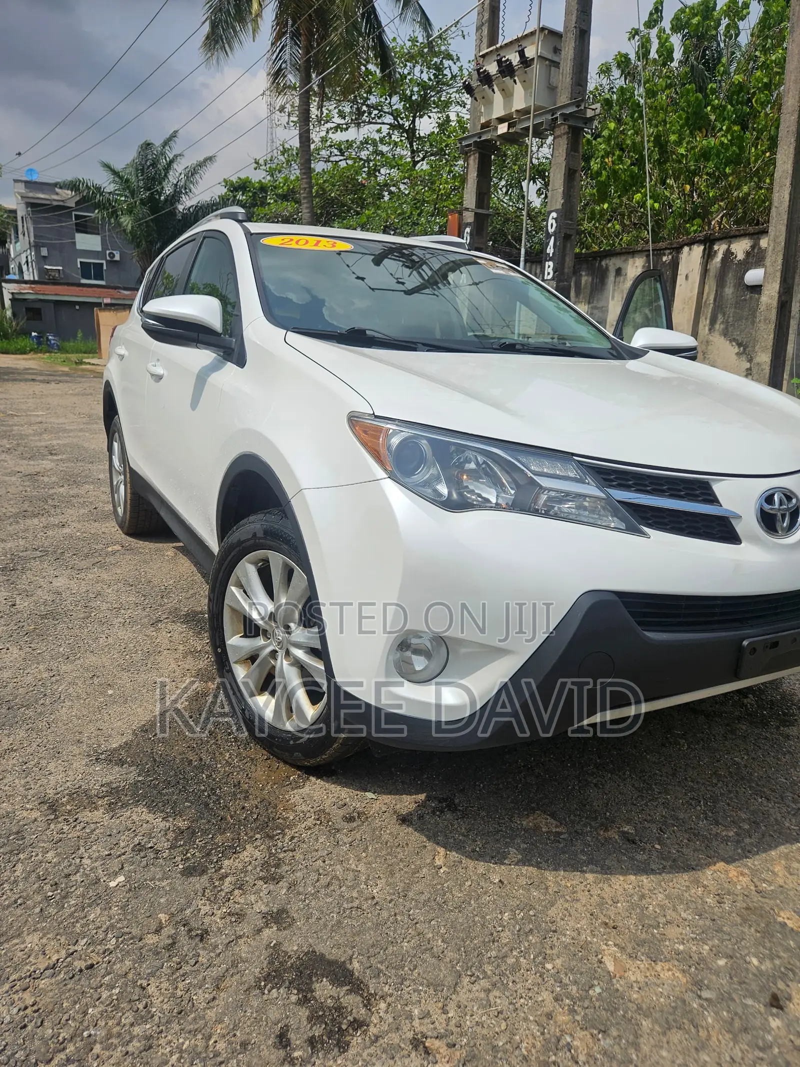 Toyota RAV4 Limited 4dr SUV AWD (2.5L 4cyl 6A) 2014 White