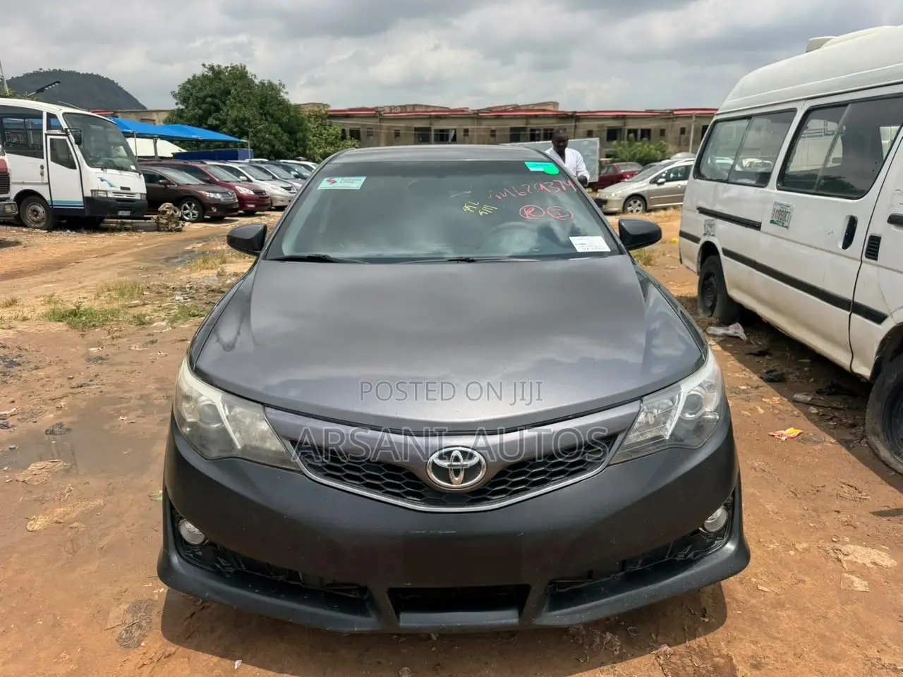 Toyota Camry SE 4dr Sedan (3.5L 6cyl 6A) 2014 Gray