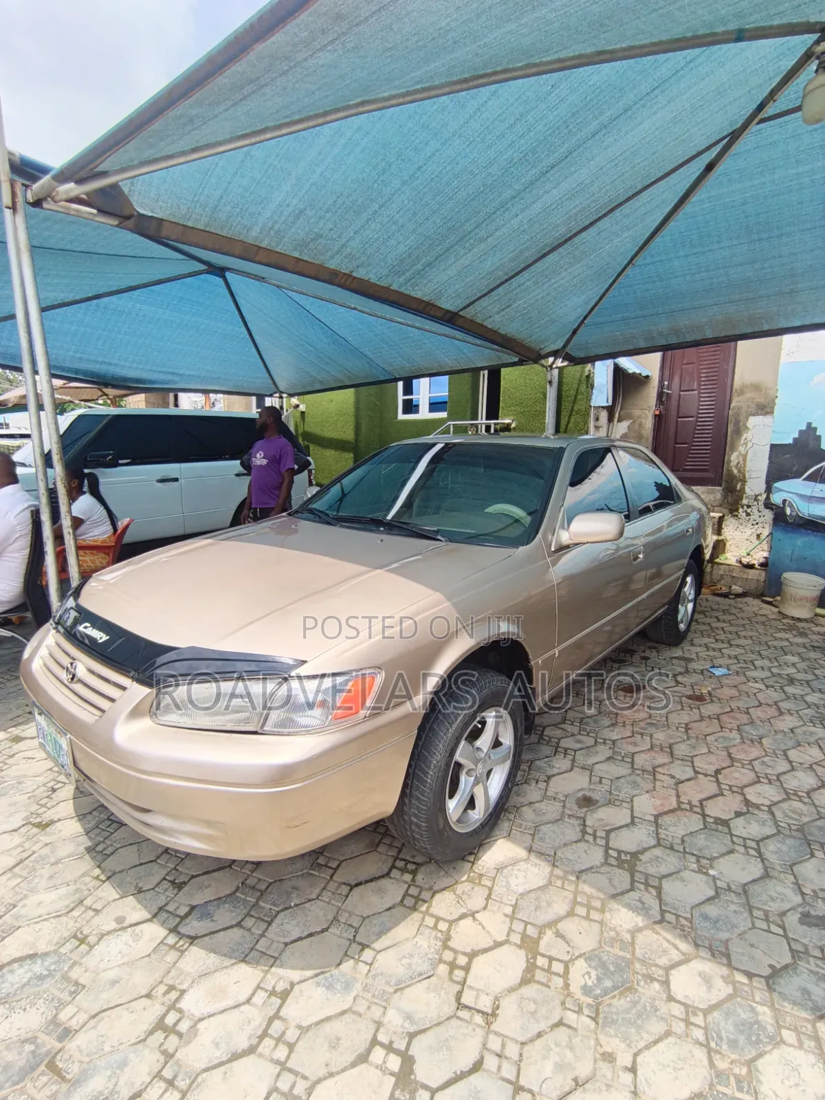 Toyota Camry Automatic 1999 Gold