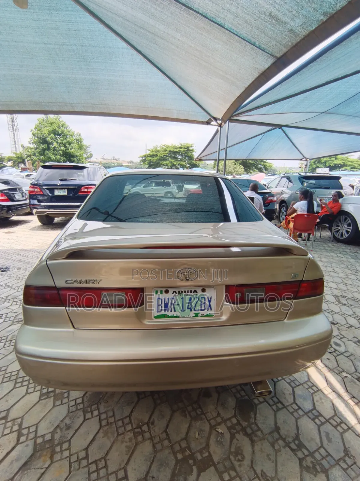 Toyota Camry Automatic 1999 Gold