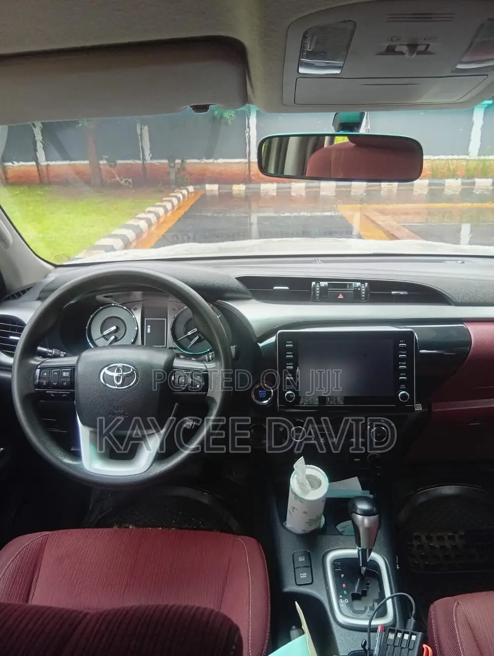 Toyota Hilux 2021 White