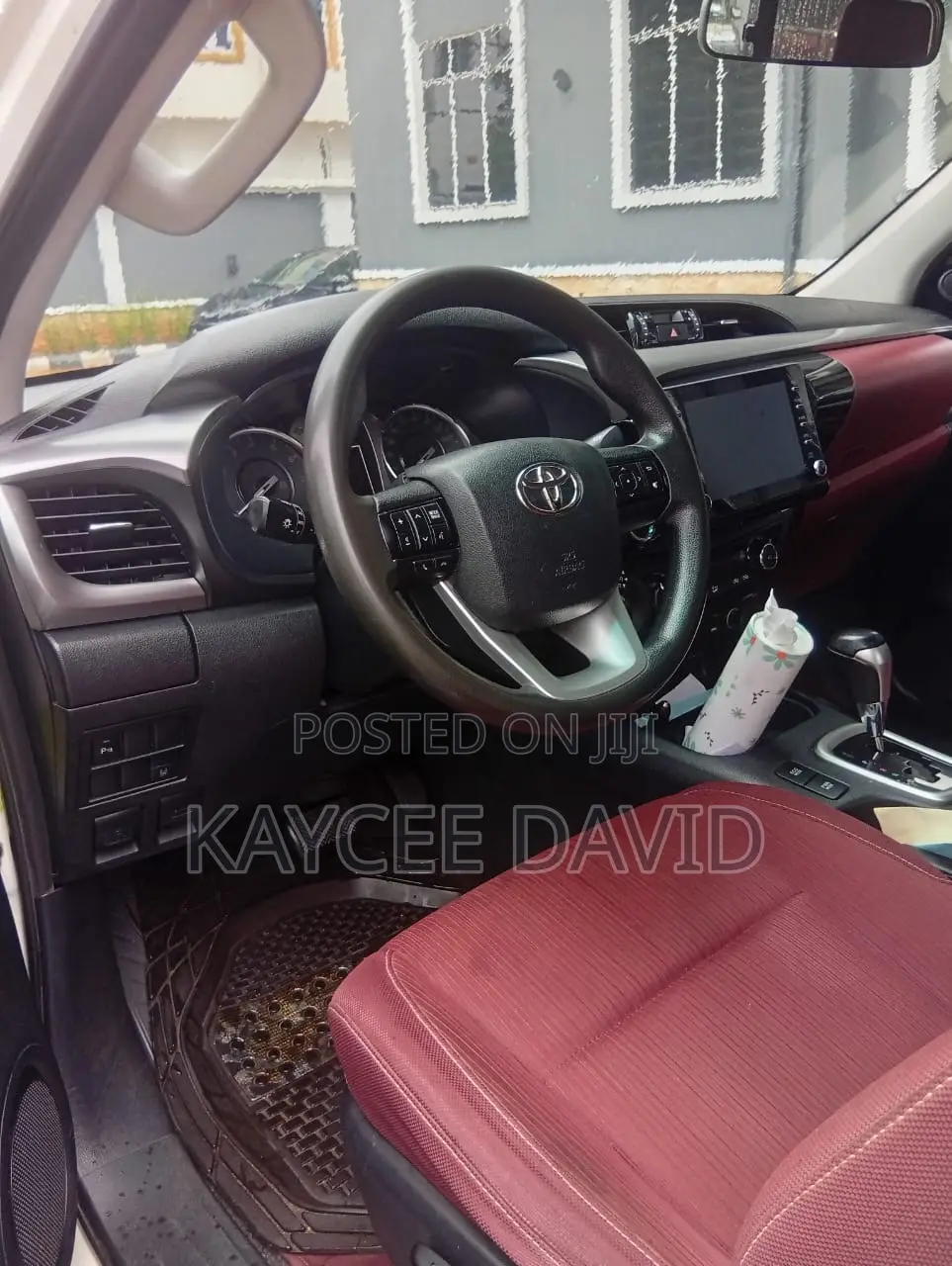 Toyota Hilux 2021 White