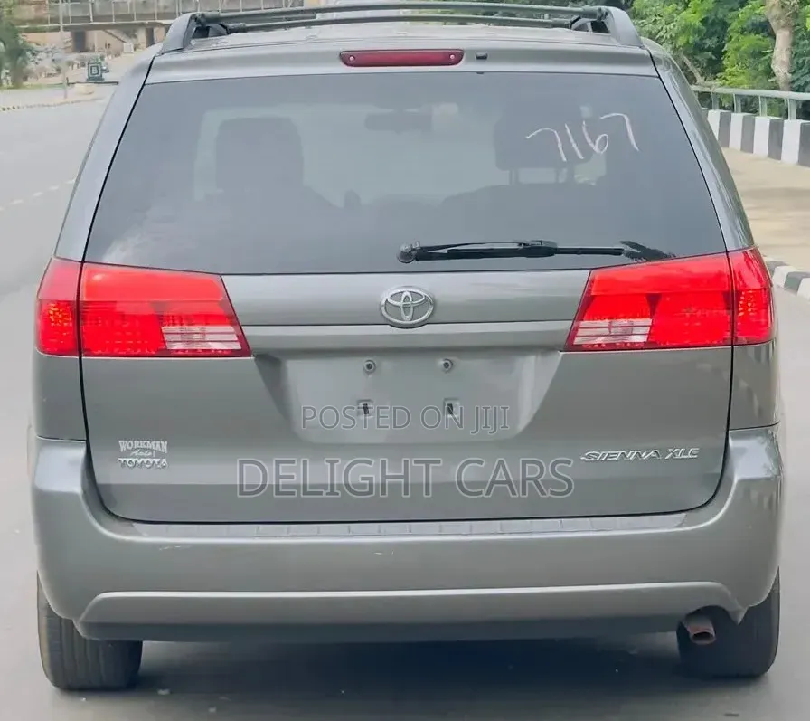 Toyota Sienna XLE 2005 Gray