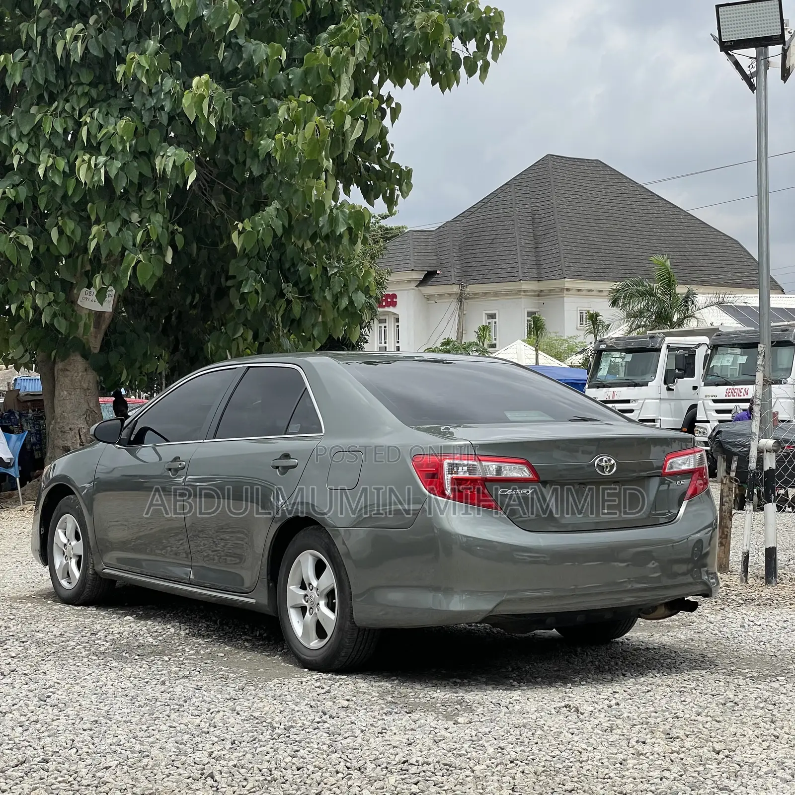 Toyota Camry LE 4dr Sedan (2.5L 4cyl 6A) 2012