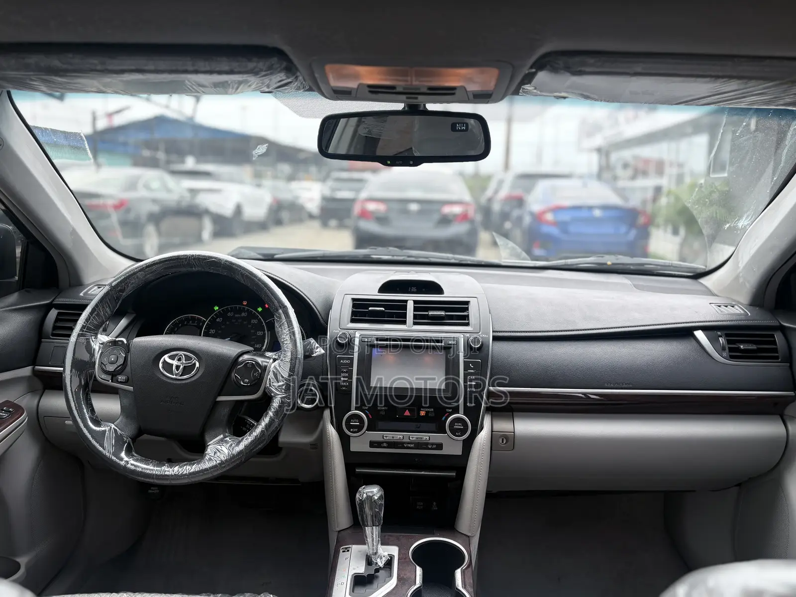 Toyota Camry XLE 4dr Sedan (2.5L 4cyl 6A) 2012 Black
