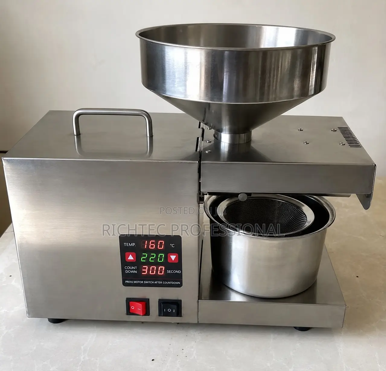High Quality Commercial (7kg) Oil Presser Machine