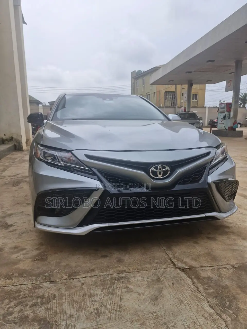 Toyota Camry LE (2.5L 4cyl 8A) 2019 Silver