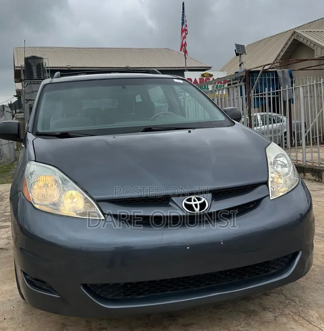 Toyota Sienna 2006 Blue