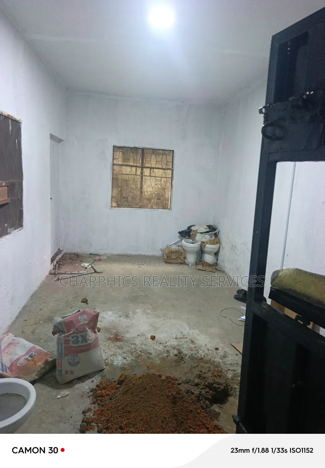 350sqm Warehouse at Ilupeju
