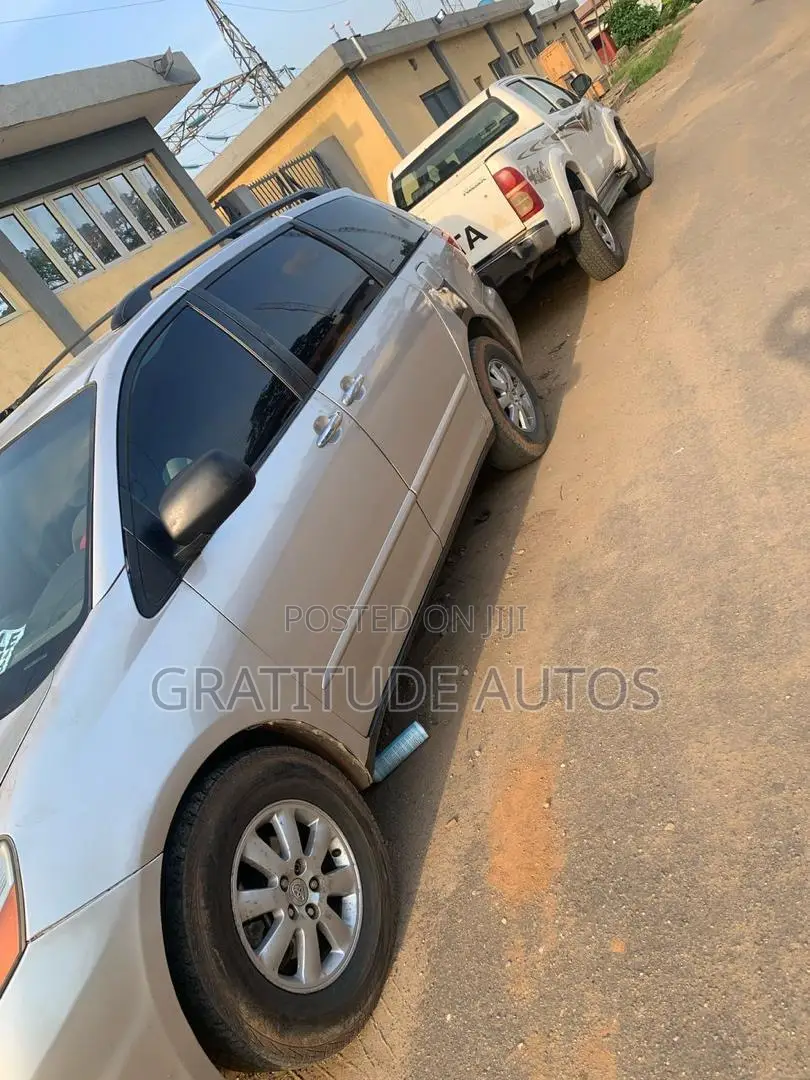 Toyota Sienna LE AWD 2006 Gold