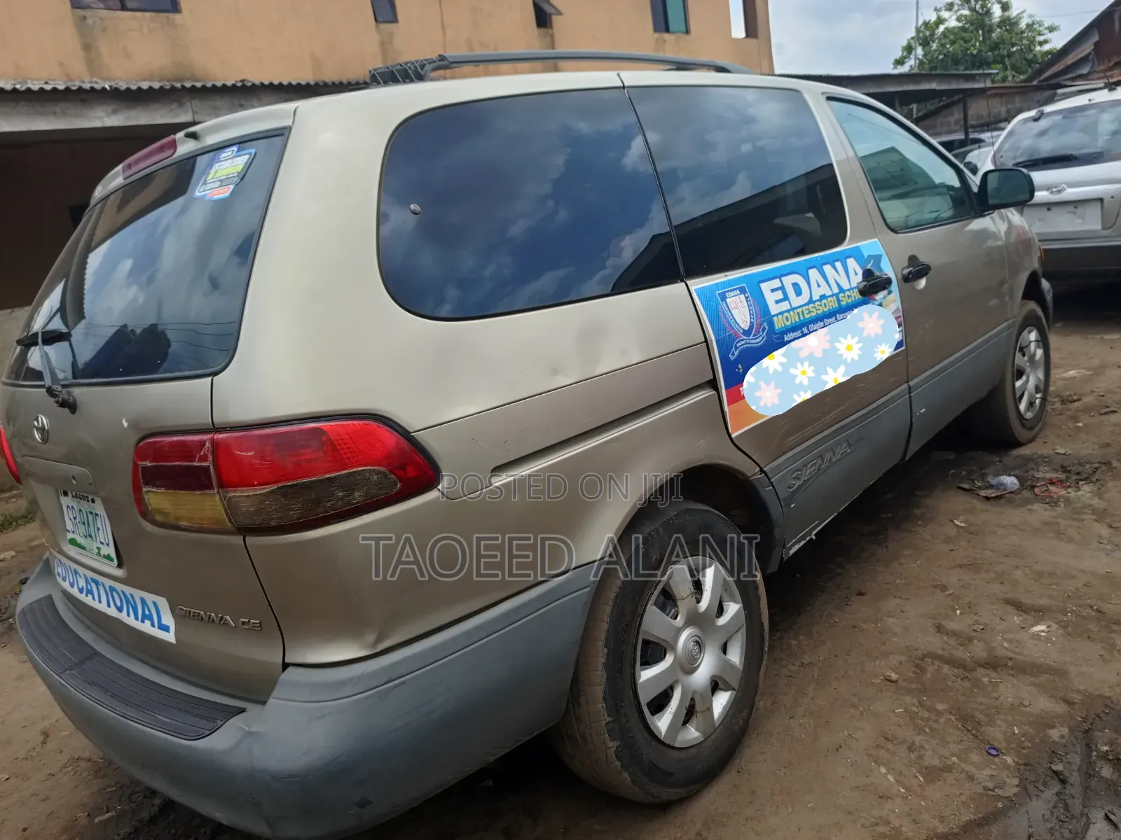 Toyota Sienna 2002 Gold