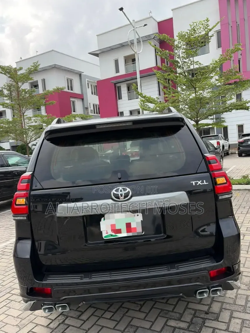 Toyota Land Cruiser Prado 2021 Black
