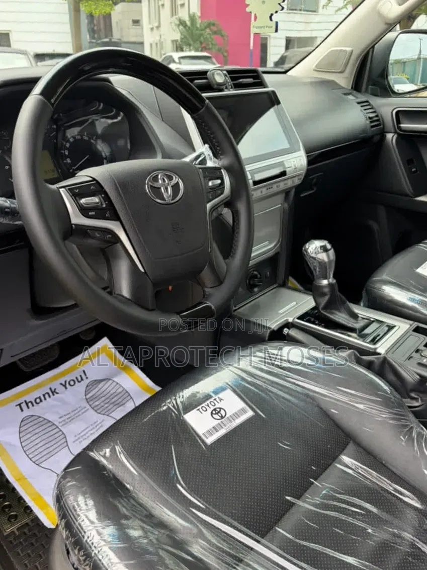 Toyota Land Cruiser Prado 2021 Black