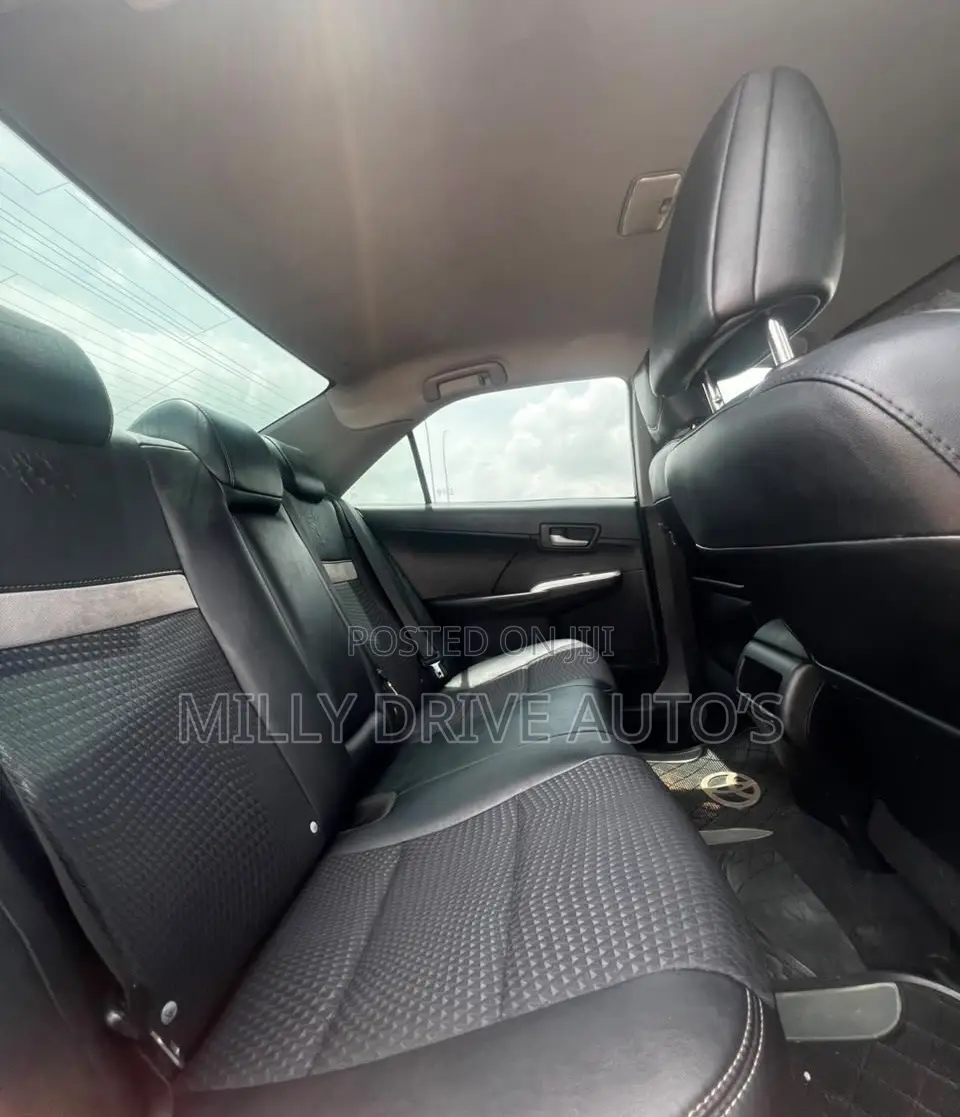 Toyota Camry SE 4dr Sedan (2.5L 4cyl 6A) 2013 Black