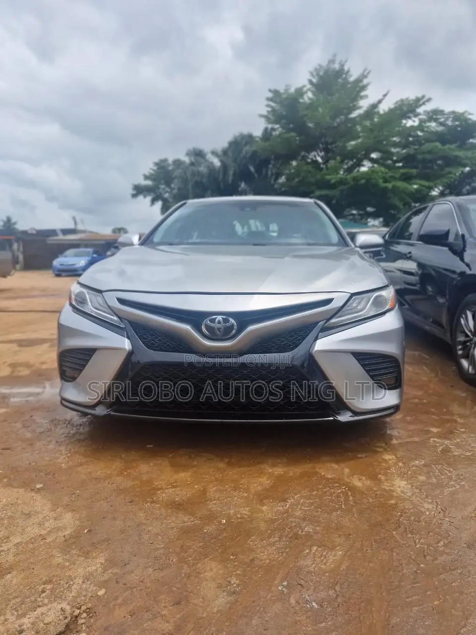 Toyota Camry XLE FWD (2.5L 4cyl 8AM) 2018 Silver