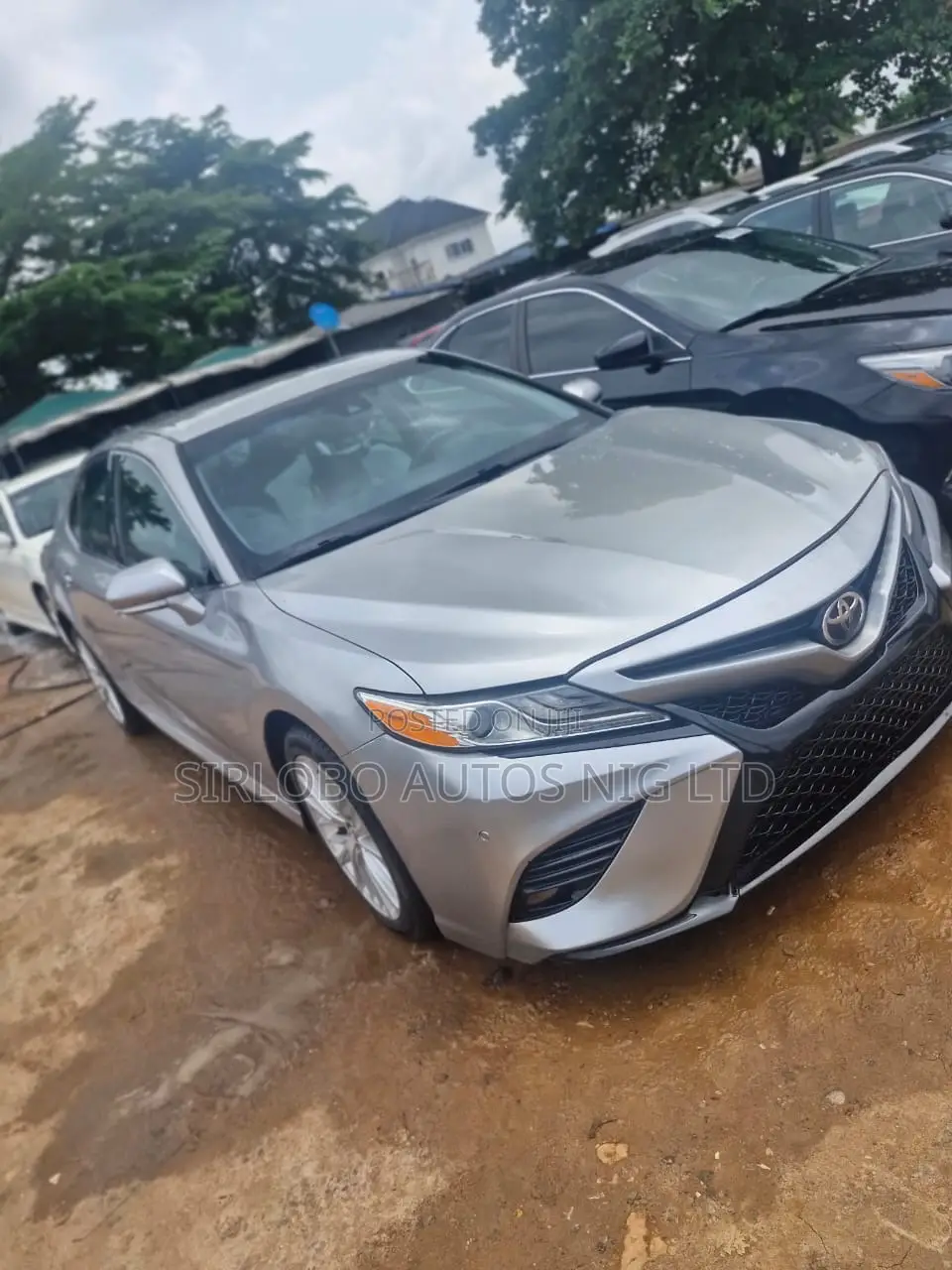 Toyota Camry XLE FWD (2.5L 4cyl 8AM) 2018 Silver