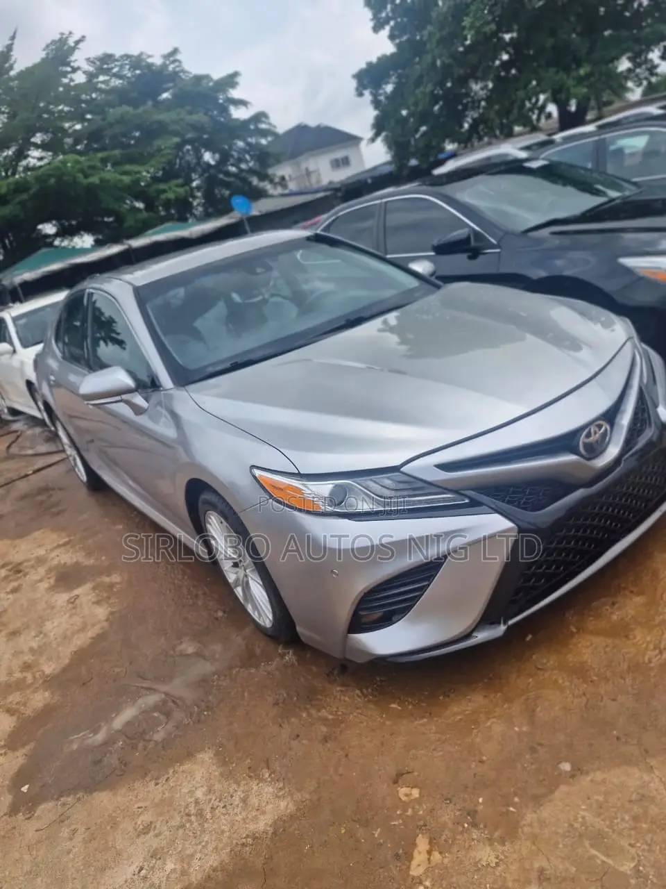 Toyota Camry XLE FWD (2.5L 4cyl 8AM) 2018 Silver