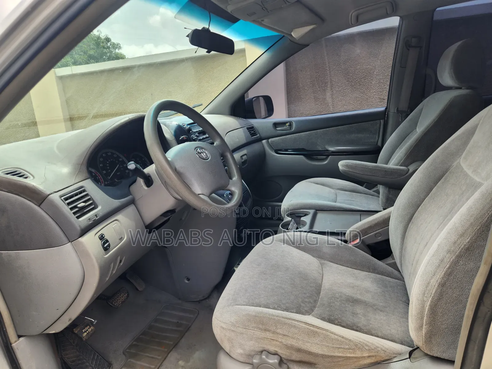 Toyota Sienna 2005 Silver