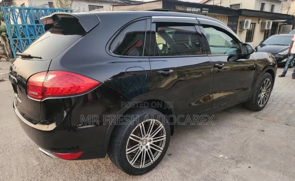 Porsche Cayenne 2014 Black