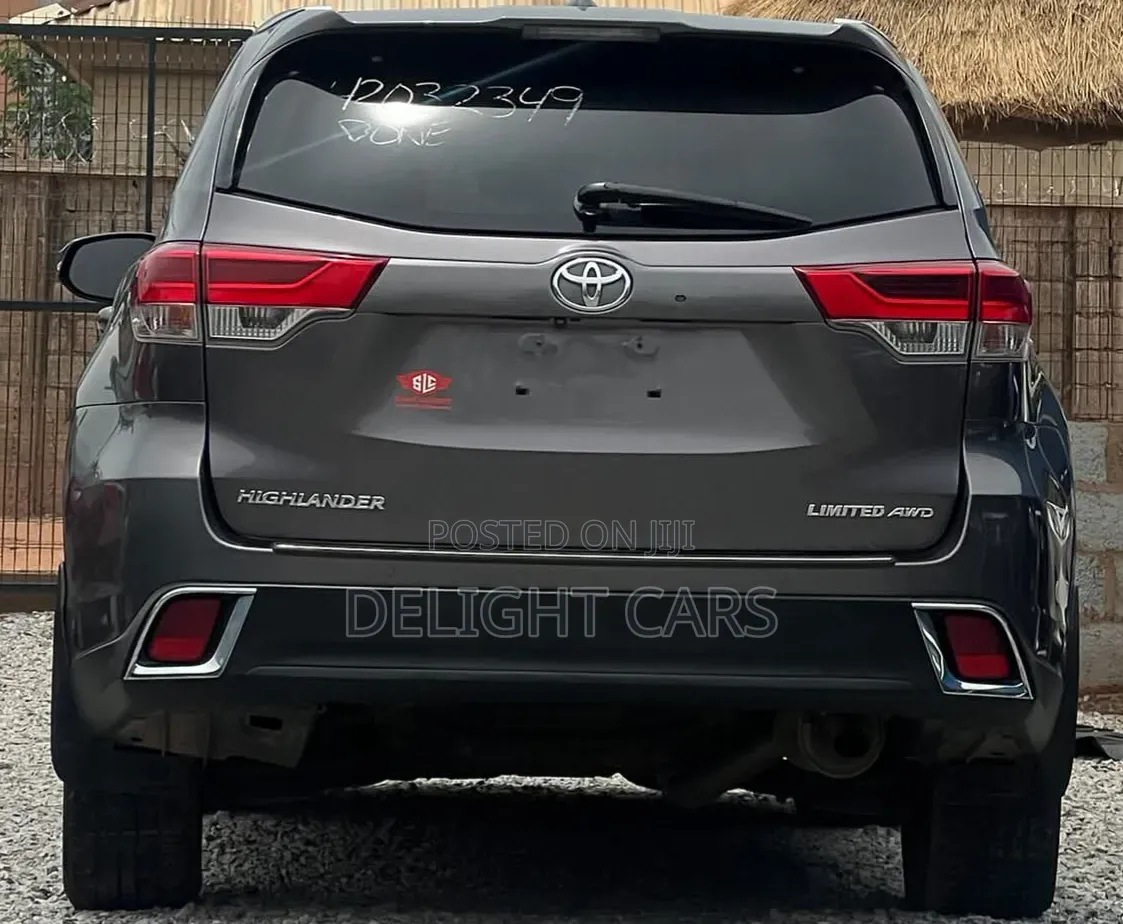 Toyota Highlander Limited Platinum 2019 Gray
