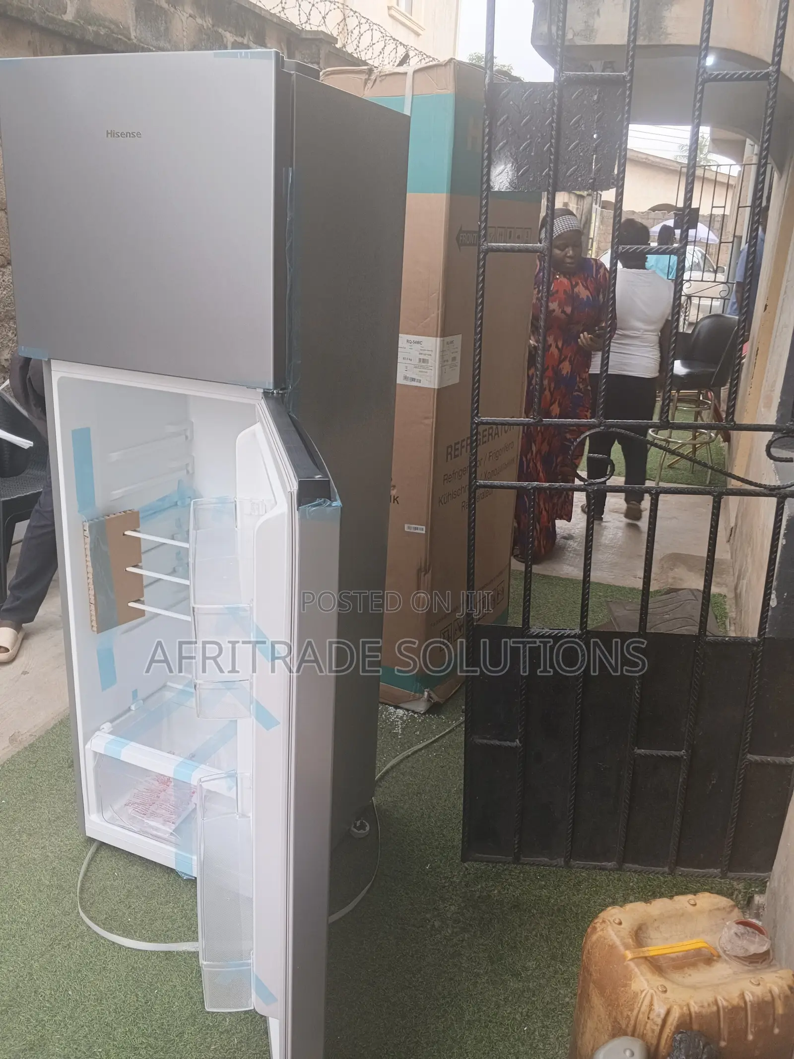 Hisense Ref306DR 306L Double Door Refrigerator – Compact Luxury