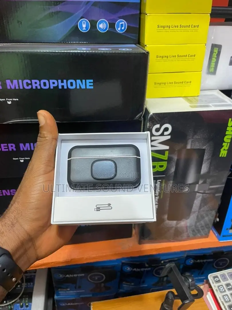 Pin Microphone for Content Creators