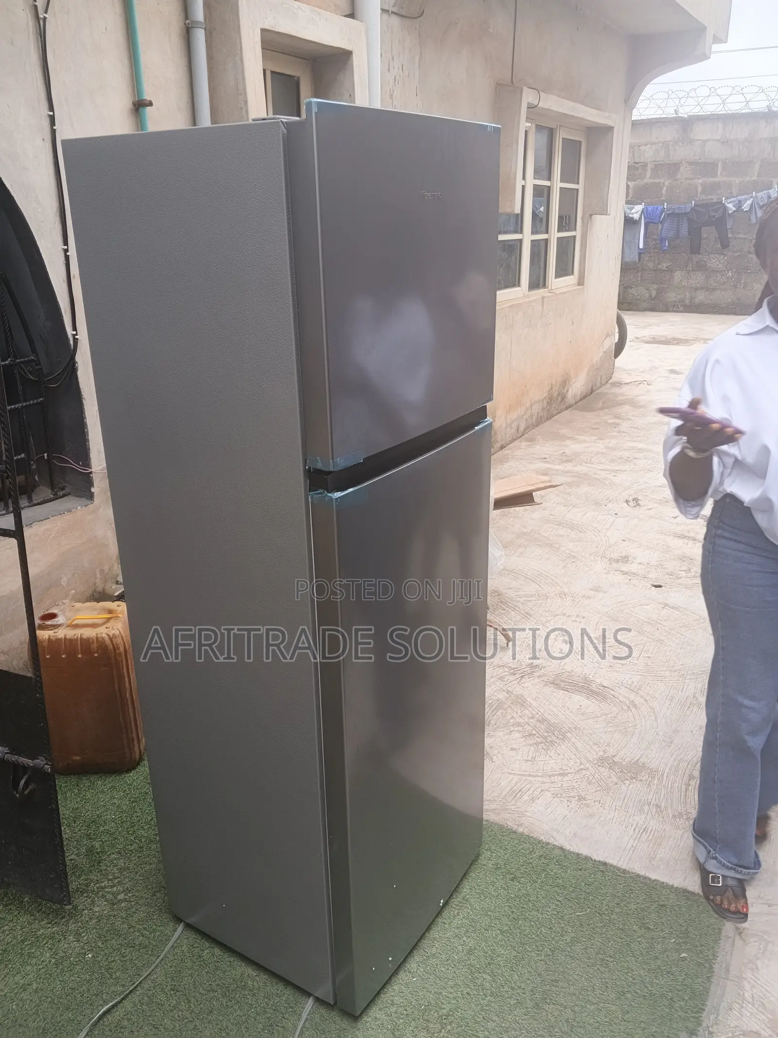 Hisense REF306DR 306L Refrigerator – Ample Food Storage