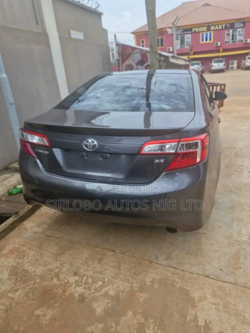 Toyota Camry SE 4dr Sedan (2.5L 4cyl 6A) 2013 Gray