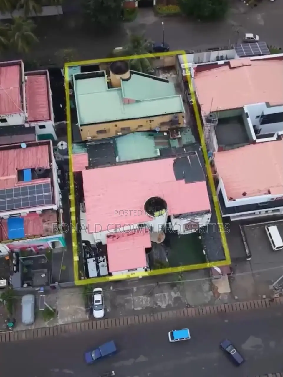 1060sqm of Land With Demolishable Building at Victoria Island