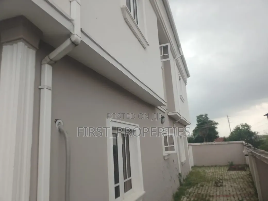 Furnished 3bdrm Block of Flats in Podo, Ibadan for sale