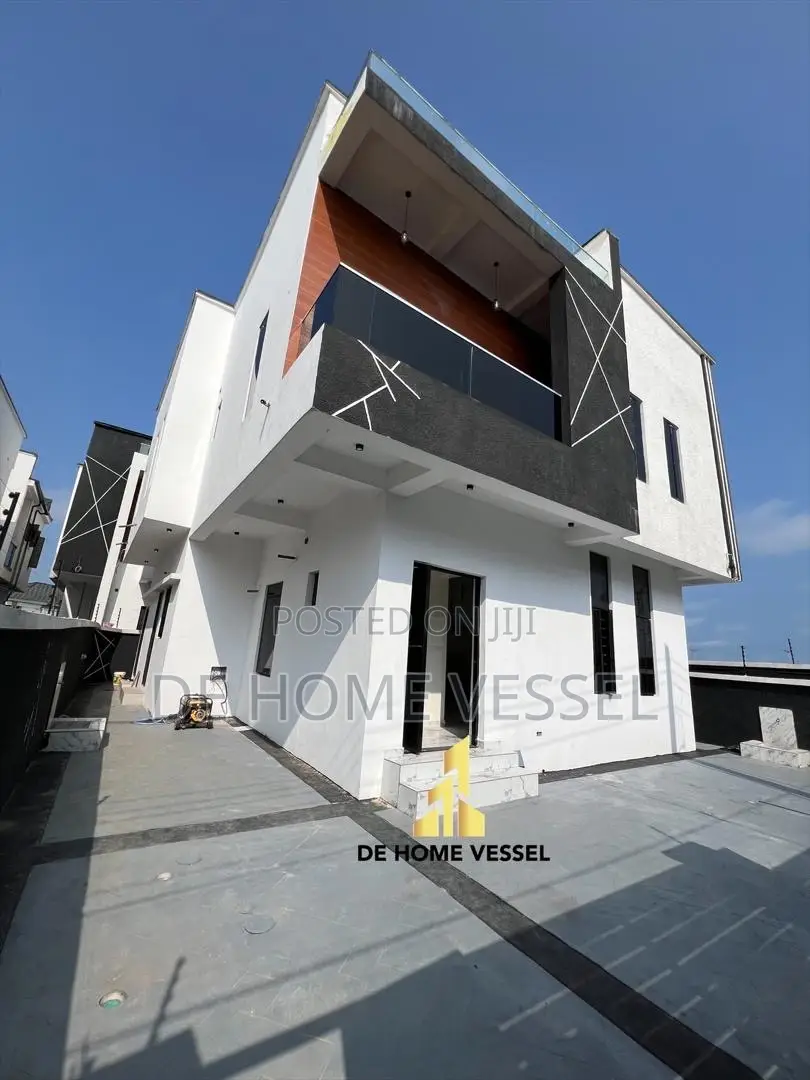 5bdrm Duplex in Lekki for sale