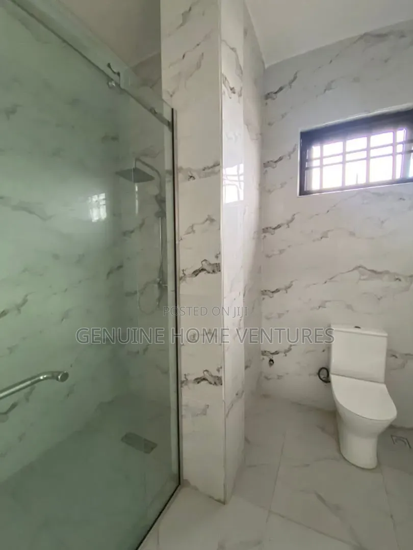 3bdrm Maisonette in Lekki Phase One for sale