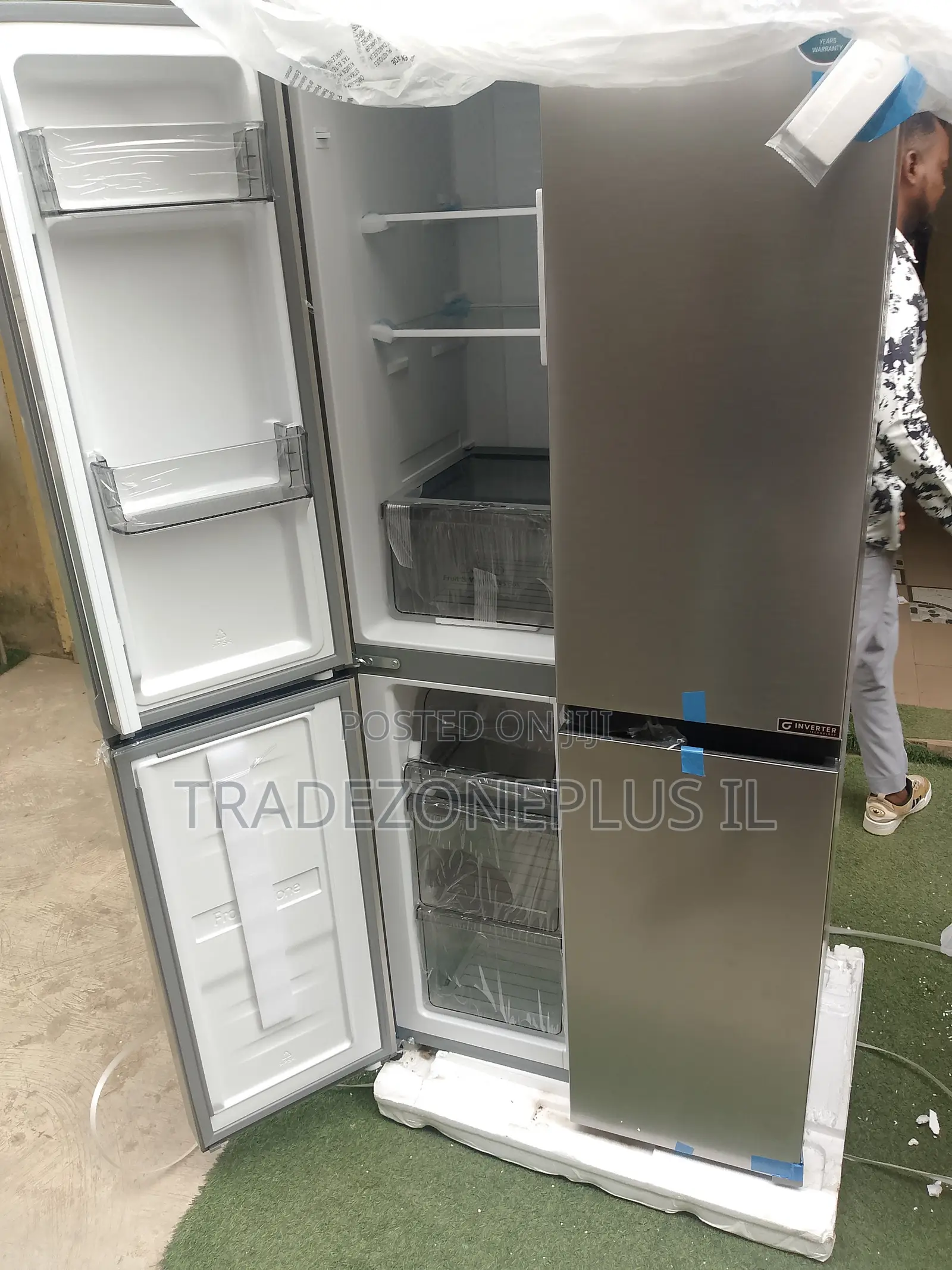 RQ-54WC Deluxe Family Refrigerator