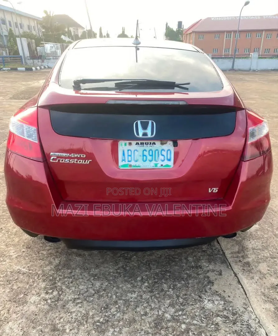 Honda Crosstour 2011 Red