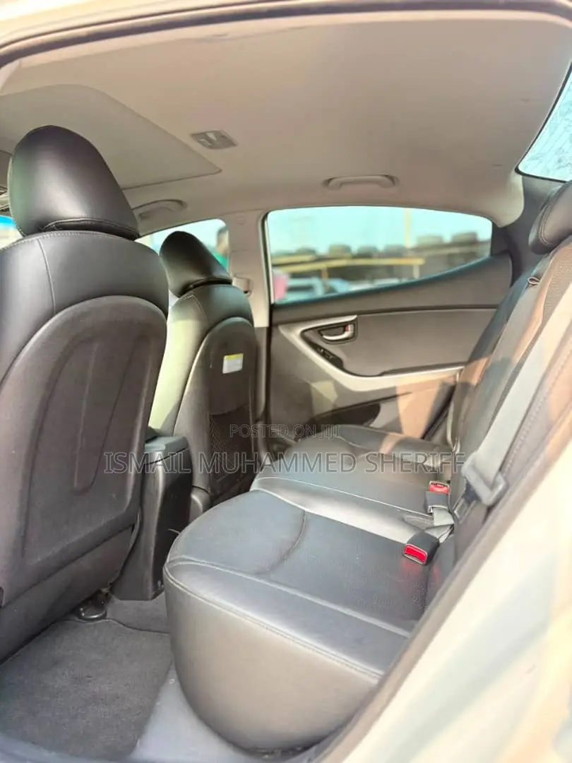 Hyundai Elantra Limited 2012 White