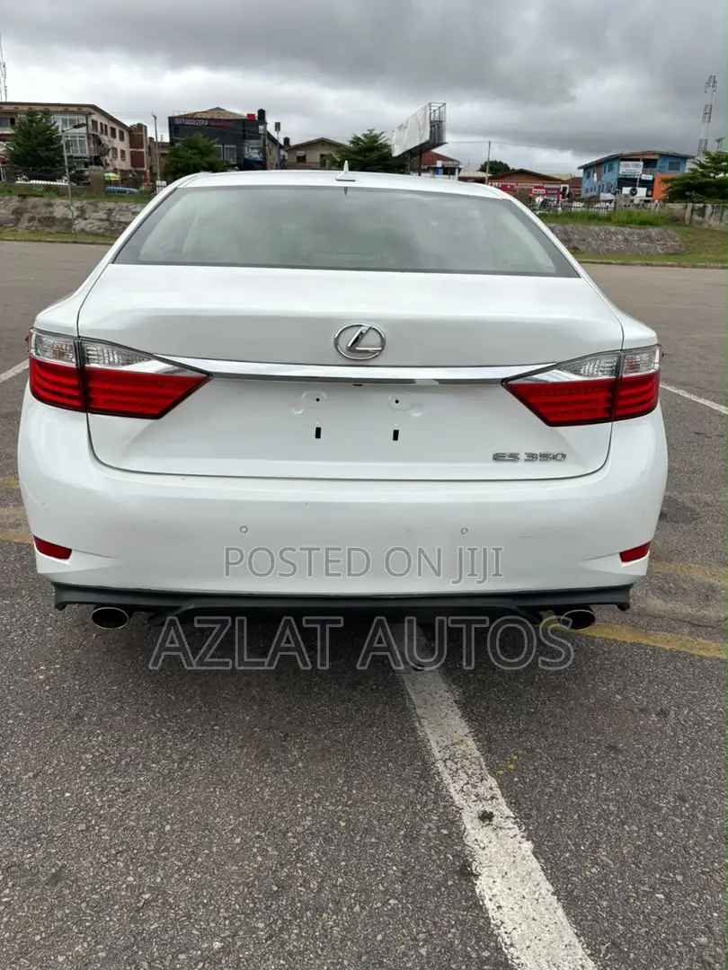 Lexus ES 350 FWD 2013 White